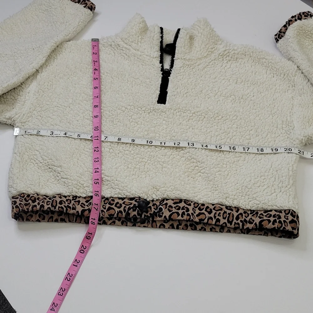 Forever 21 Furry Pullover Off White With Leopard Print Detail SZ M  3/$15 - Picture 5 of 10